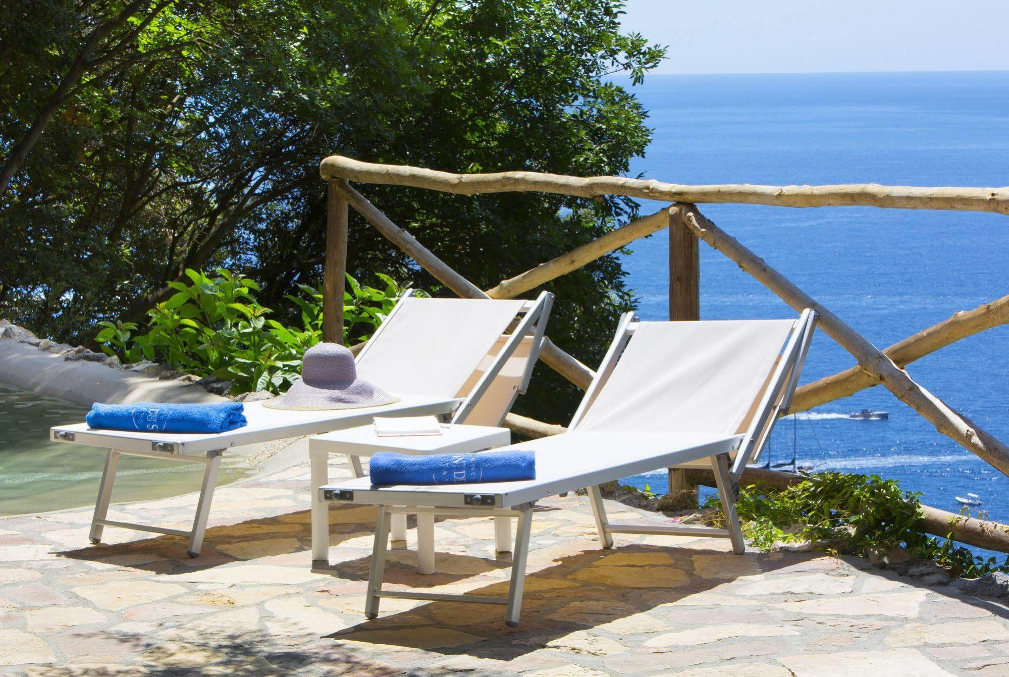 I Giardini Dei Sensi Aparthotel Positano Luaran gambar
