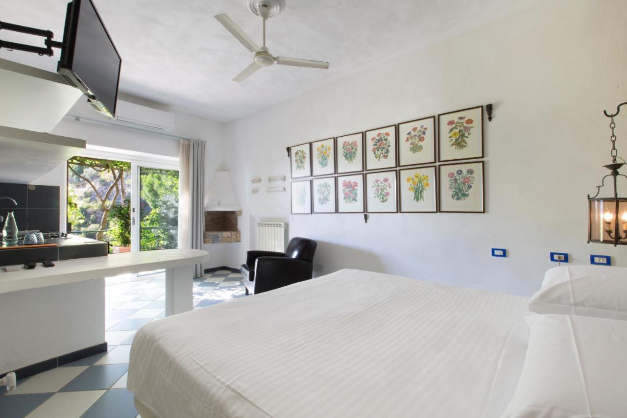 I Giardini Dei Sensi Aparthotel Positano Luaran gambar